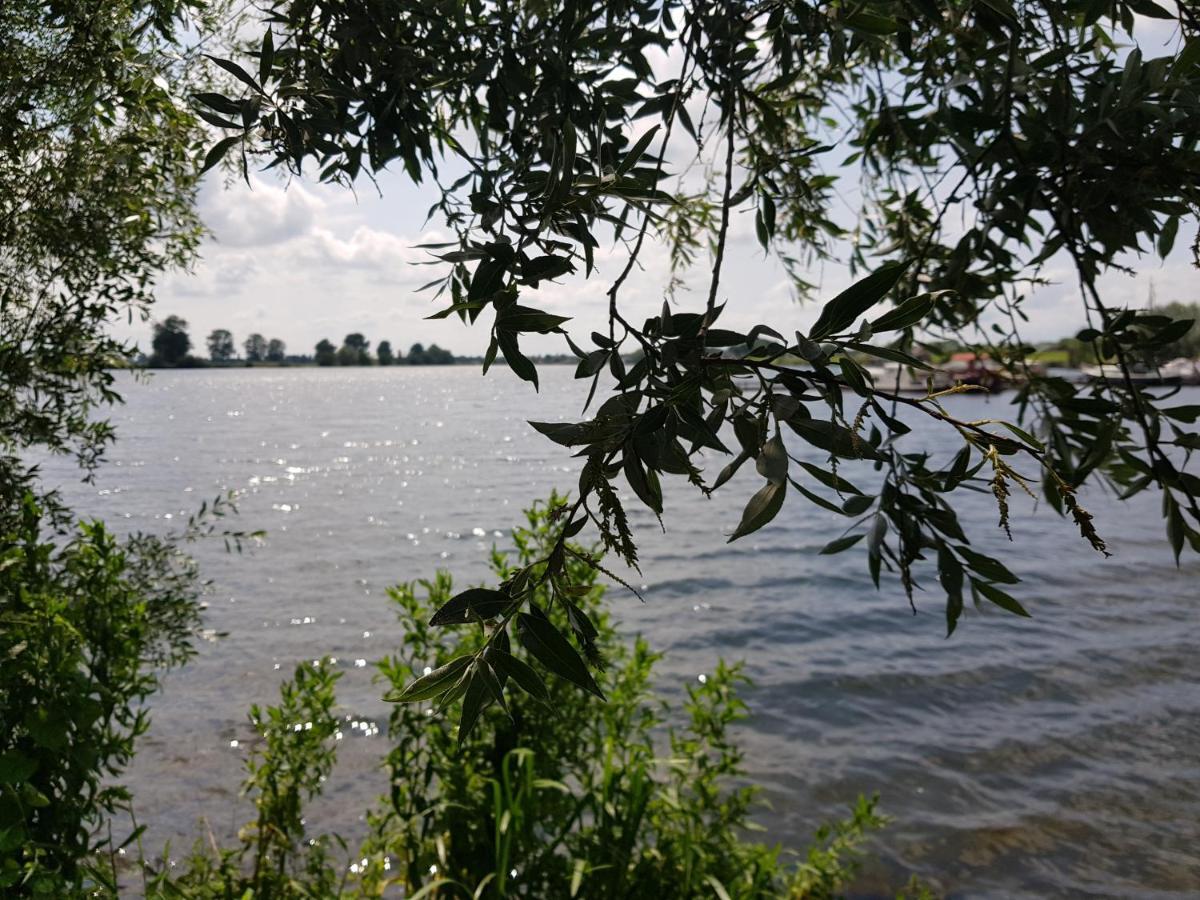 Benedeneind Chalet - De Schans Alphen المظهر الخارجي الصورة